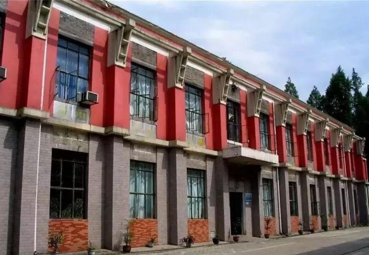 达州百岛湖职业技术学校