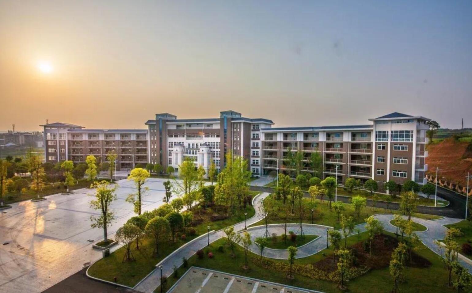 南充交通职业学校
